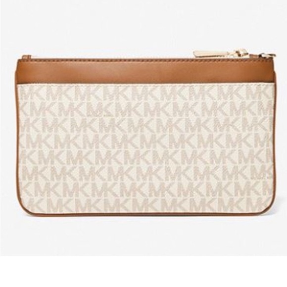 NEW Michael Kors extra large vanilla wristlet - Picture 3 of 8